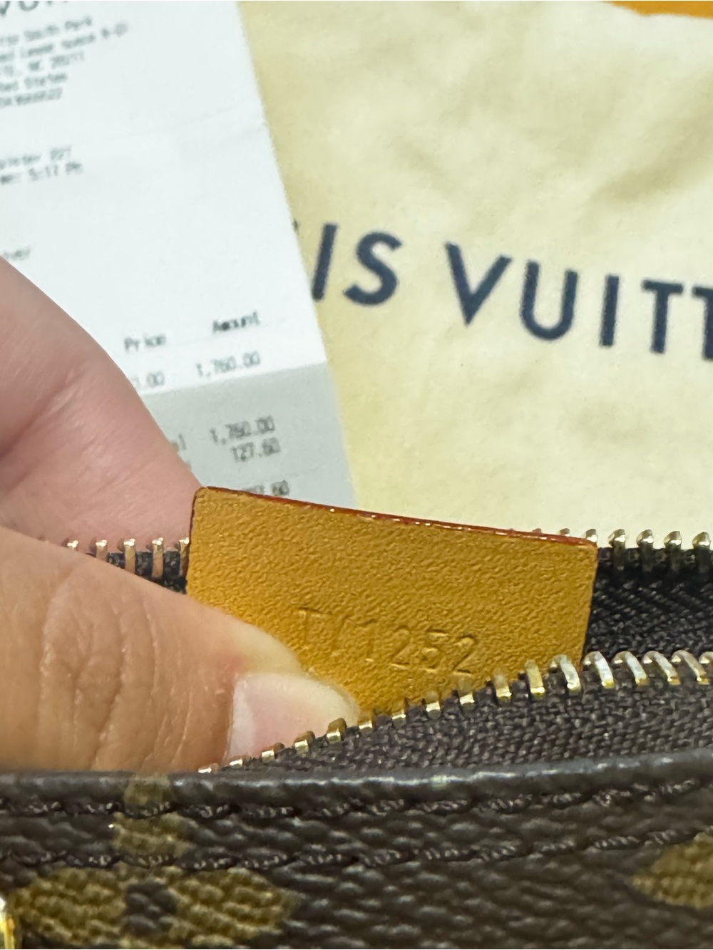 Louis Vuitton Nano Speedy - Picture 3 of 11